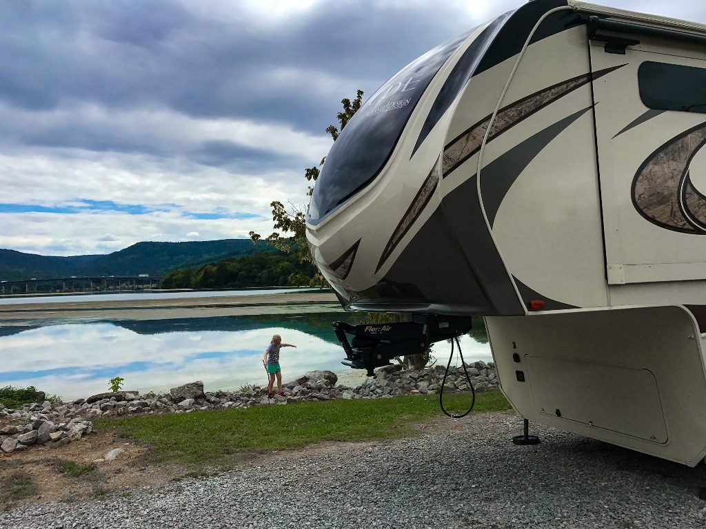 RV By Lake And Mountains Tips Living In An RV Full Time