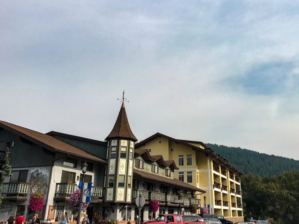 Leavenworth Washington With Mountains Best Festivals And Fall Fairs To Visit In Your RV Travels